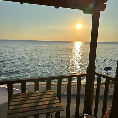 Petrospito By The Sea! Villa Neos Marmaras Exterior photo